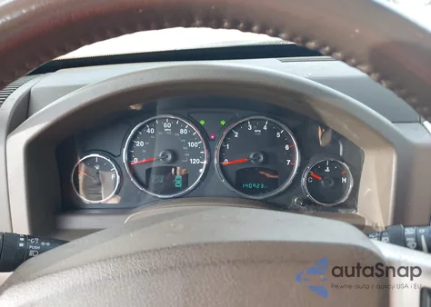 2010 Jeep Liberty Limited z USA, uszkodzony, nr VIN 1J4PP5GK6AW128945